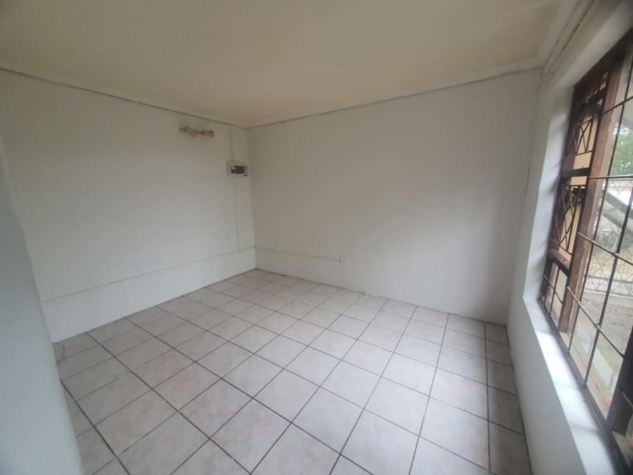 To Let 1 Bedroom Property for Rent in Dorchester Heights Eastern Cape